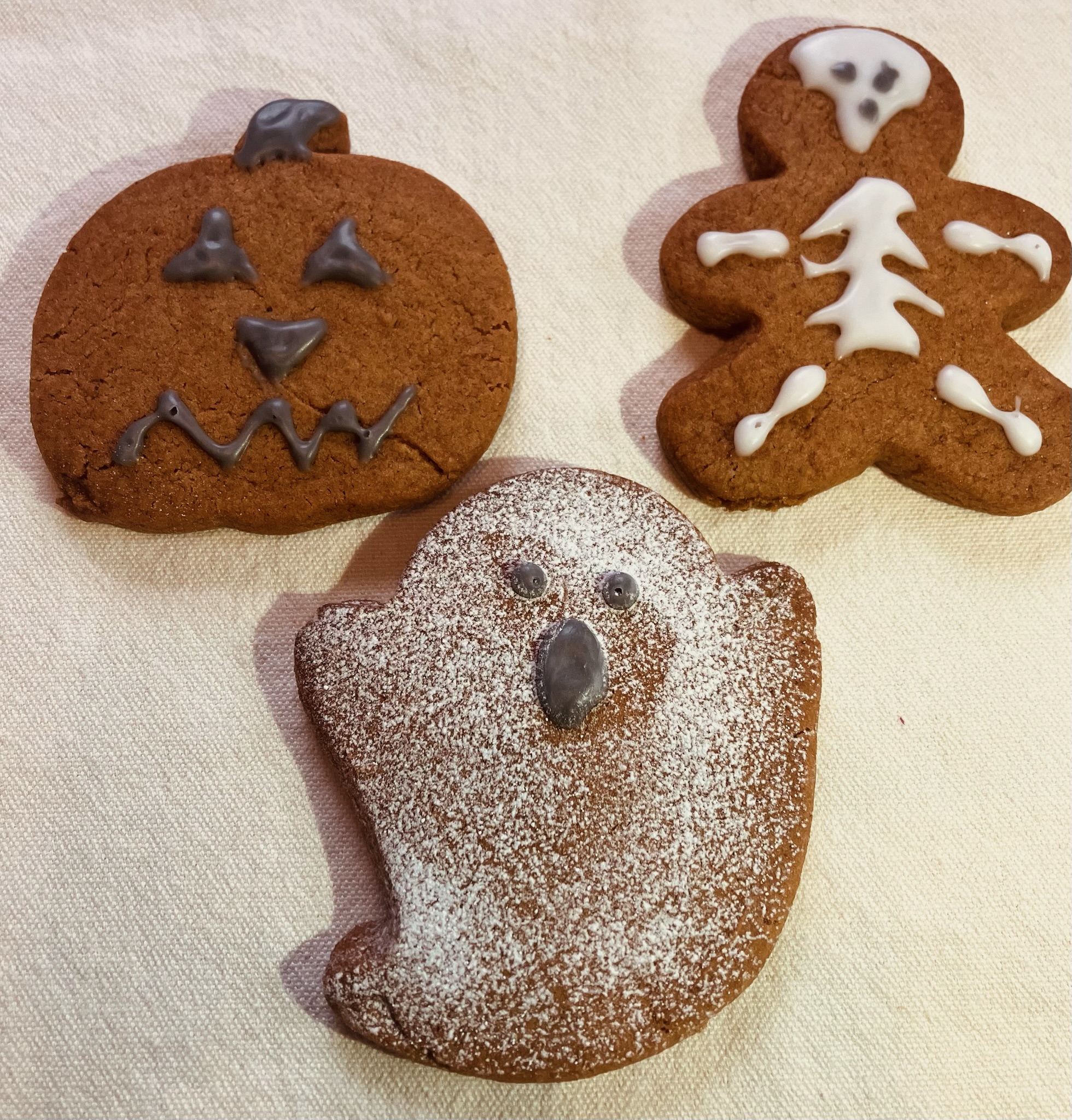 Halloween Gingerbread Biscuits